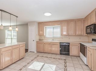 7728 Pear Tree Ln, Watauga, TX 76148