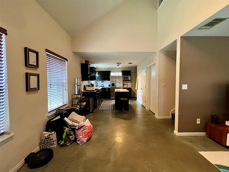 2409 Santa Rosa St — Photo 10