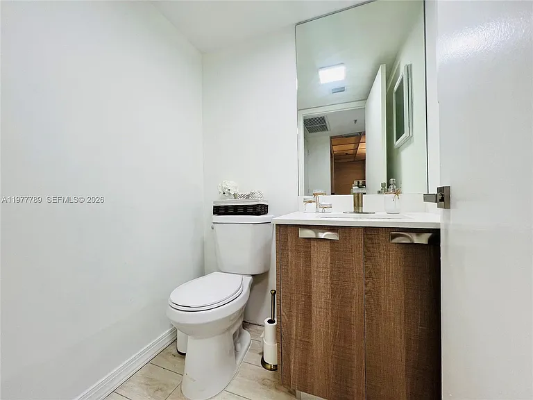 540 Brickell Key Dr #2 — Photo 15