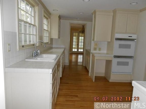 2nd image of 2929 Oak Lea Dr