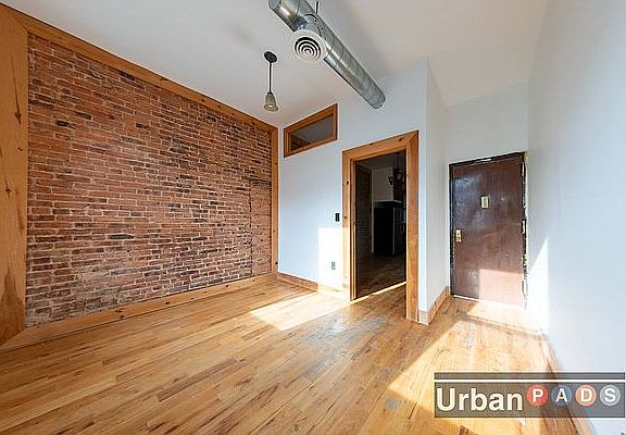 2nd image of 1401 Pacific St #1