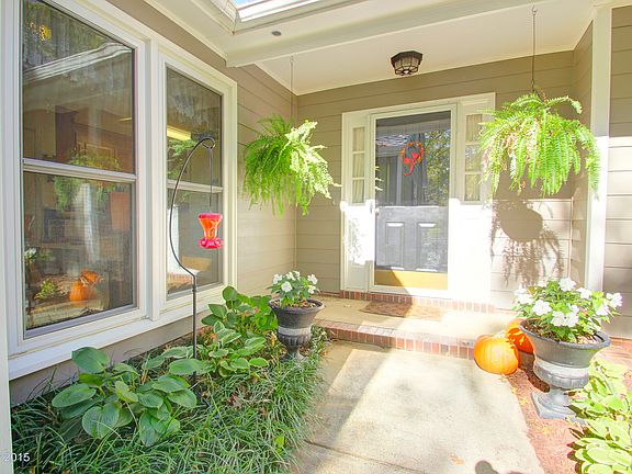 3rd image of 7225 Walnut Wood Dr