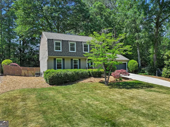281 Cross Gate Dr, Marietta, GA 30068
