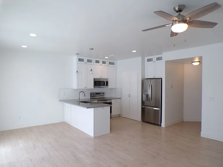 475 Huckleberry Ln — Photo 6