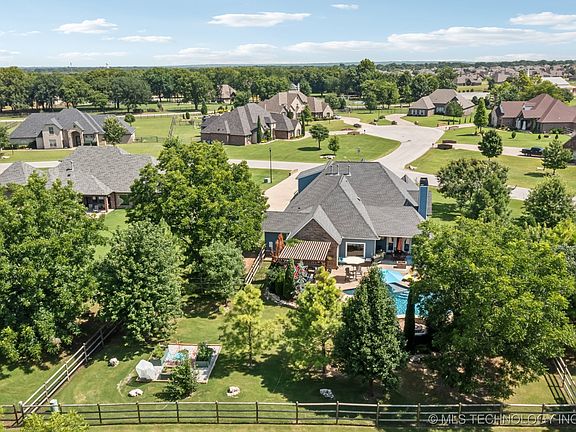 4th image of 19108 E Twin Creeks Dr