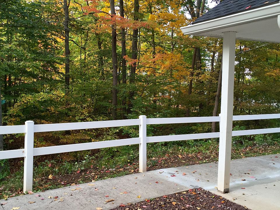 Quiet wooded setting outside of apartment