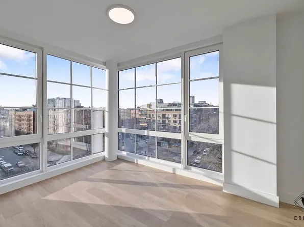 80 Linden Boulevard image 1 of 15