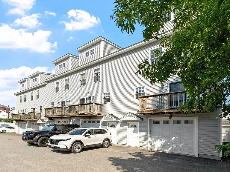 7 Butler Ave #5 — Photo 22