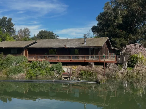 3104 Ryer Rd E, Walnut Grove, CA 95690