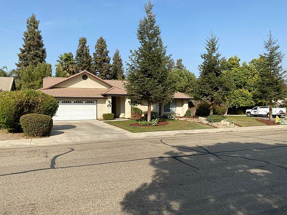 3rd image of 3936 E Feemster Ave