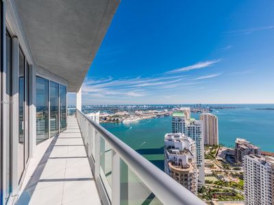 465 Brickell Ave APT 5201, Miami, FL, 33131