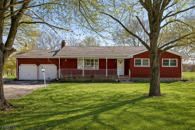 1st image of 74 Maple Ln