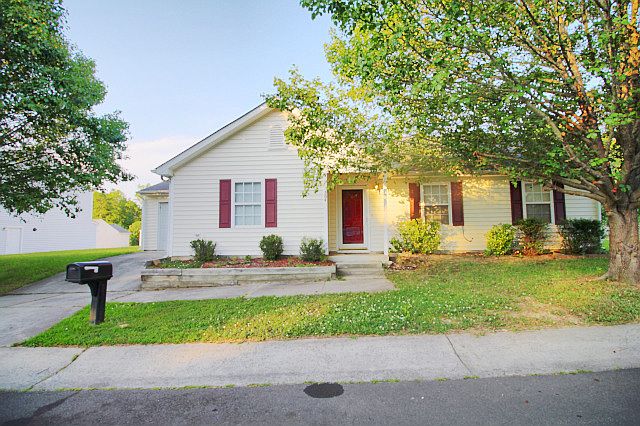 1st image of 304 Gladstone Dr