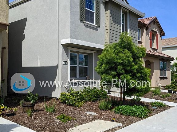 2nd image of 3731 Amelia Rose Way