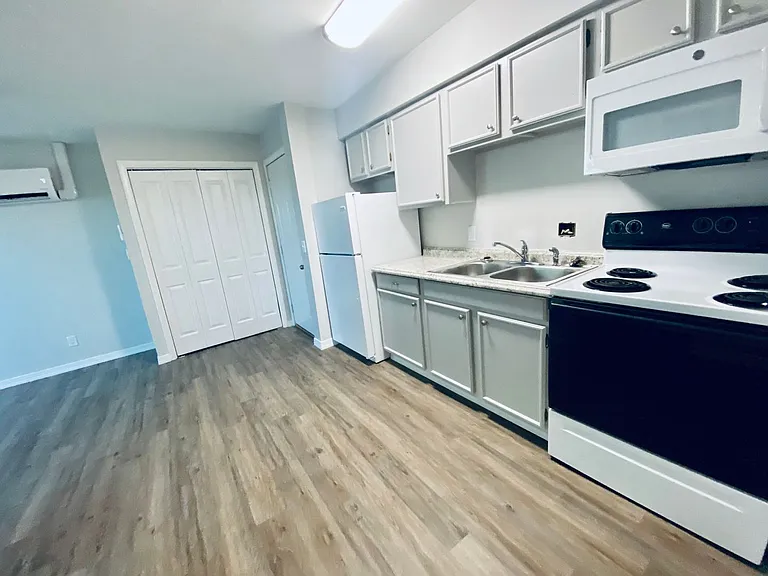 39 Cortland St — Photo 2
