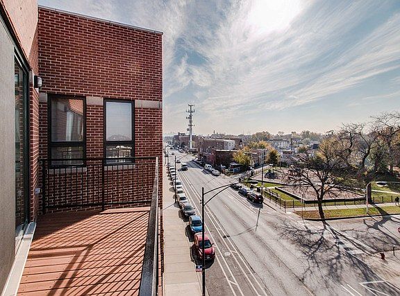 5th image of 3505 N Elston Ave #4