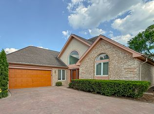 314 Rivershire Ct, Lincolnshire, IL 60069