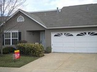 1236 Shirley Ridge Dr, Saint Charles, MO 63304