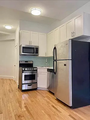 Rented by Sapphire Realty Holdings LLC | media 4