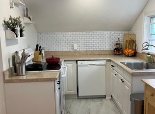 64 Clifford St FLOOR 2, Pawtucket, RI 02860