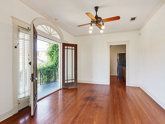 3rd image of 852 Bungalow Ct