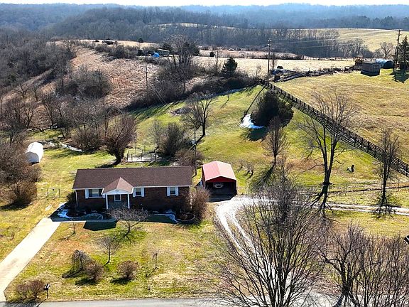 3rd image of 2067 Kentucky River Rd