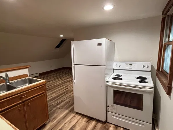 200 S Main St #4, Brewer, ME 04412