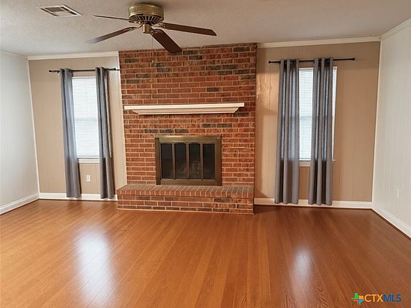 2nd image of 507 E Avenue G