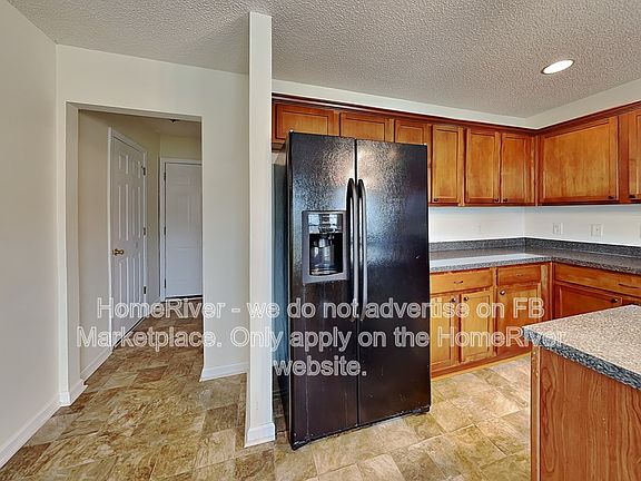 5th image of 409 Richmond Farm Ct