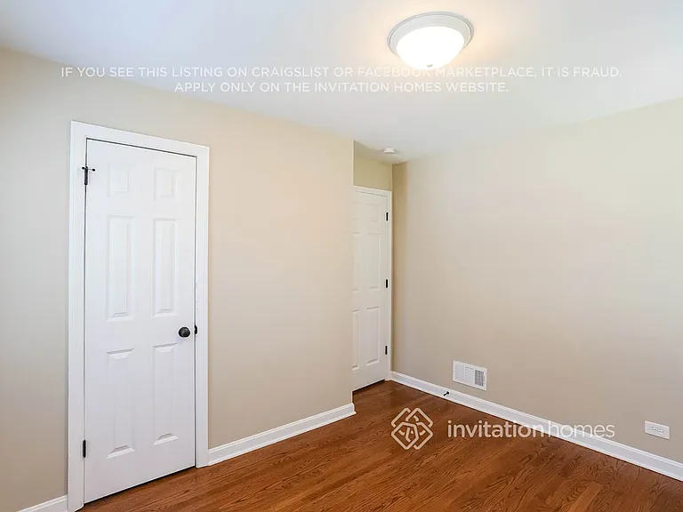 180 S Oakland Grv — Photo 9