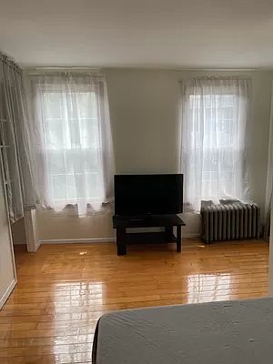 2nd image of 208 Bedford Ave #1