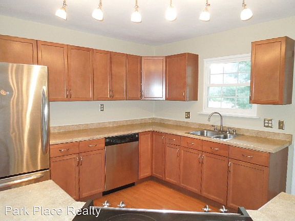 4th image of 4731 Casper Dr NE