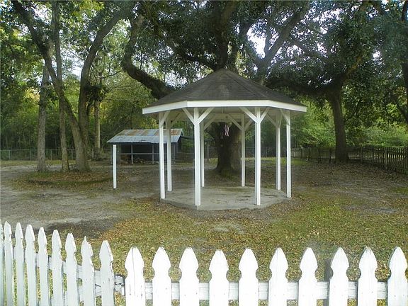 5th image of 1954 Crawford Dr