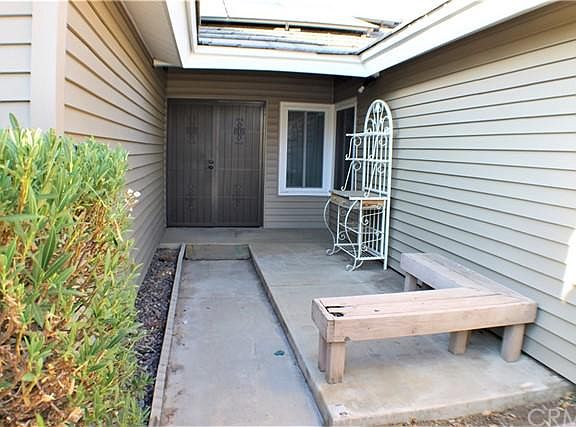 4th image of 25580 Clifton Ct