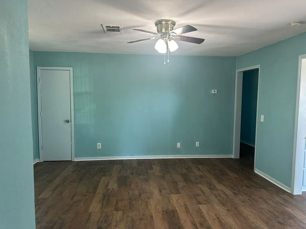 2 bed, 900 sqft, $1,350 — Photo 1