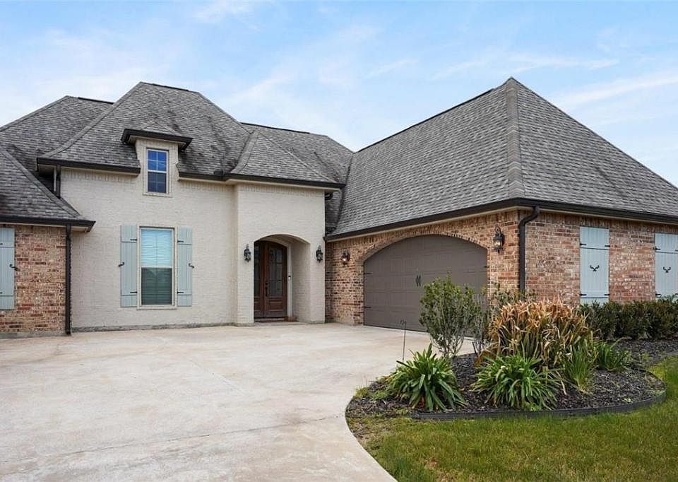 1st image of 16137 Fleur De Lis Dr