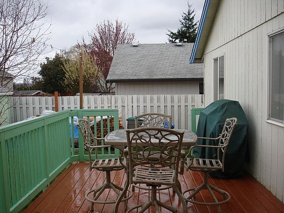 Partially covered back deck 