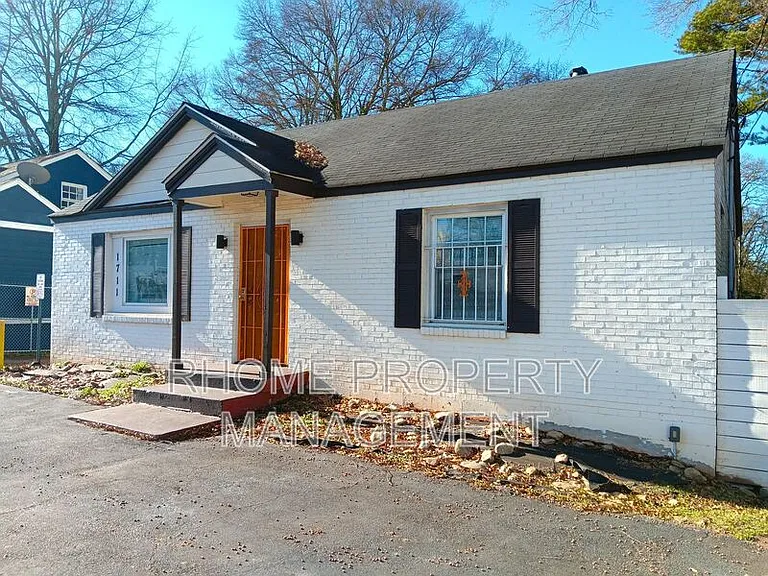 1711 Candler Rd — Photo 2