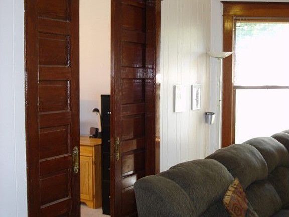 Pocket doors between 2 main living areas