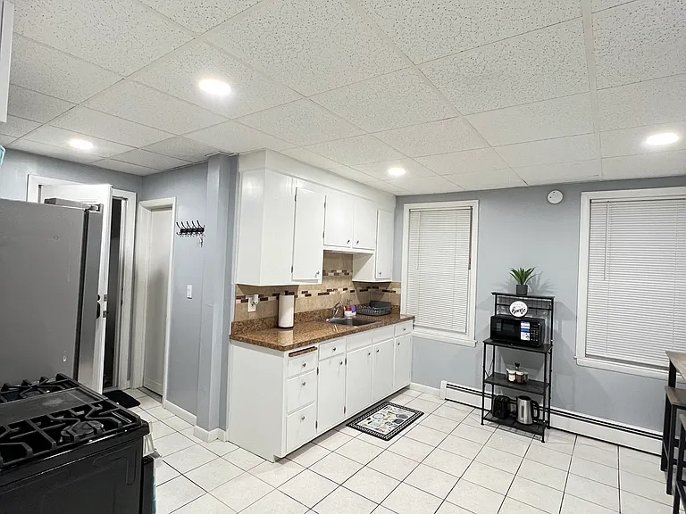 23 Market St #1 — Photo 11