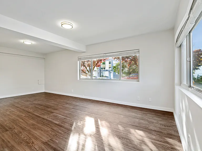 Aloha House Apartments — Photo 4