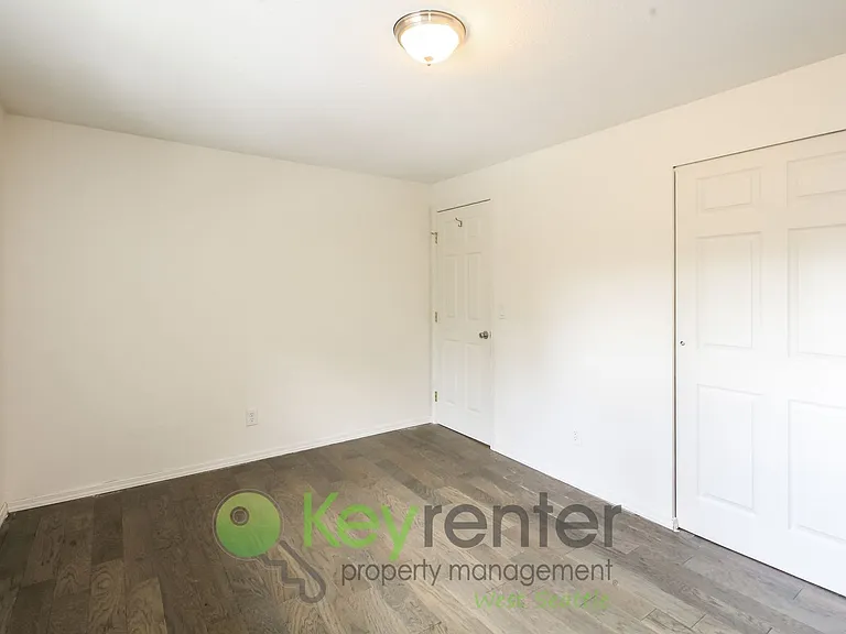2511 SW 107th Way — Photo 17