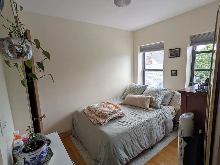 43 Ivaloo St #7R — Photo 3