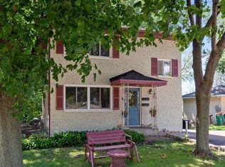 3829 Lake Drive Ave N, Minneapolis, MN 55422