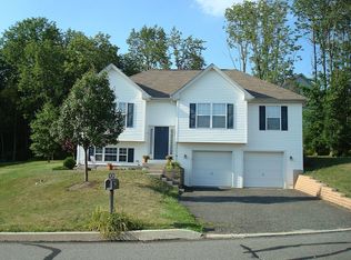 1691 Bahr Rd, Pottstown, PA 19464