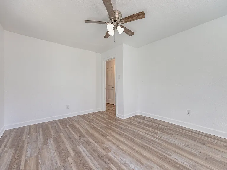 381 Hiland Acres Cir — Photo 17