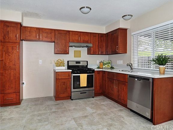 3rd image of 14066 Ash St