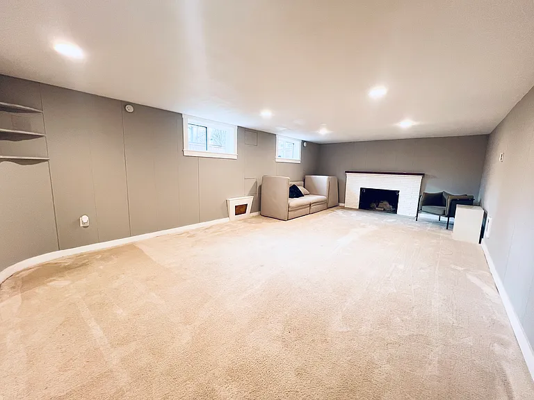 1202 S Cloverdale St — Photo 23
