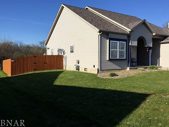3rd image of 903 Wakefield Dr