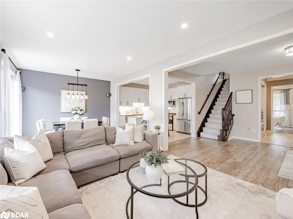 439 Zuest Cres, Milton, ON L9T 8E7